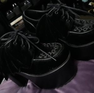 Current mood Night Creeper platforms